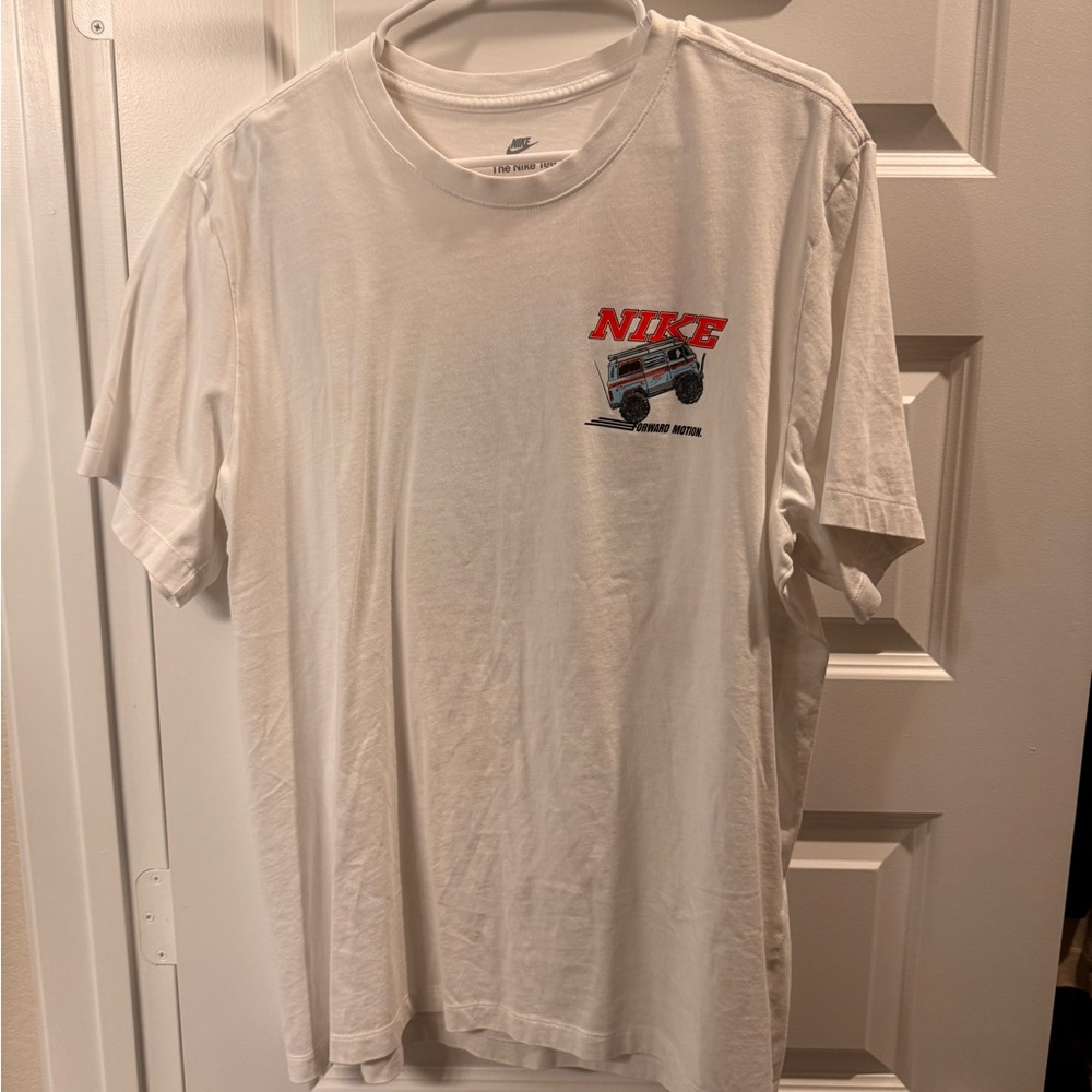 Nike White Graphic Men's Tee